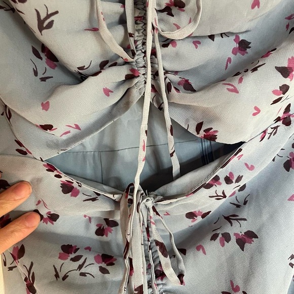 WAYF light blue floral print mini dress with cinched front and front cutout - Picture 2 of 4